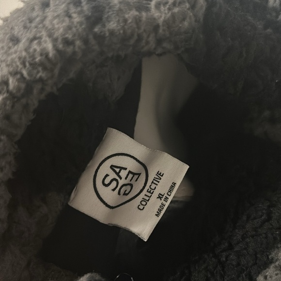 PLUSH ZIP UP - Picture 8 of 8